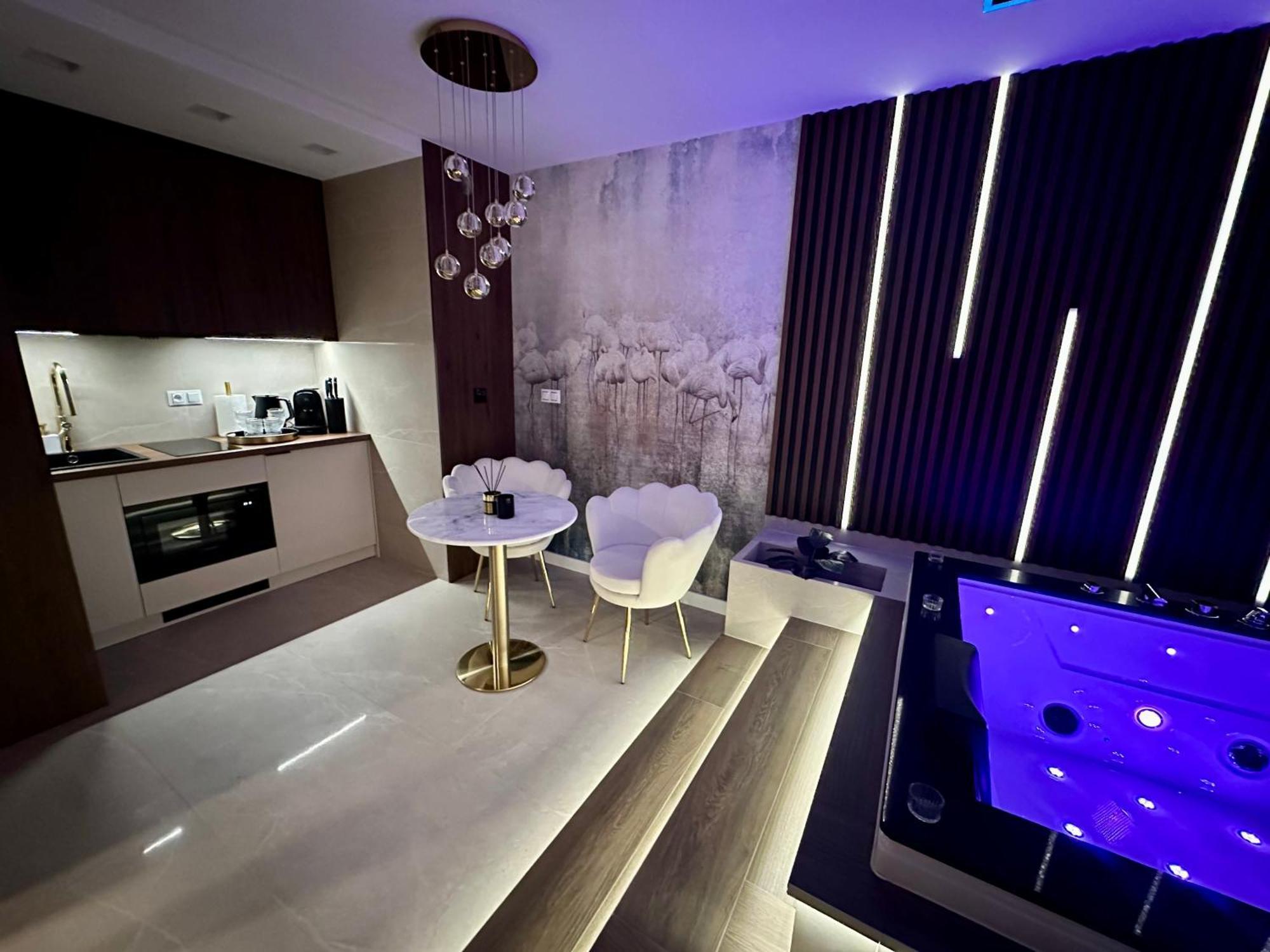 Masarska 8 Vip Apartamenty Jacuzzi Krakow Luaran gambar